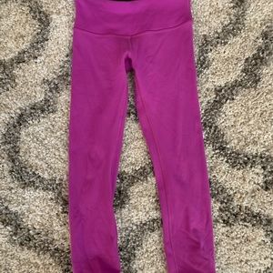 Capri length pink lulu legging